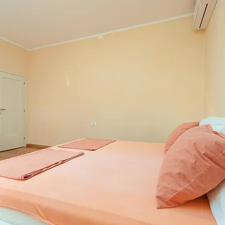 Apartment Valnea - For Five People In The Center Of *
