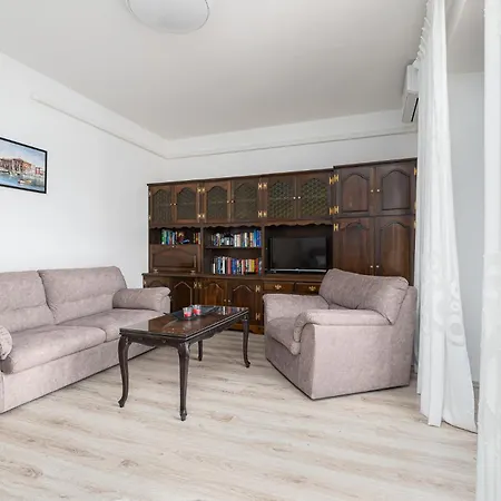 Valnea - For Five People In The Center Of * Porec
